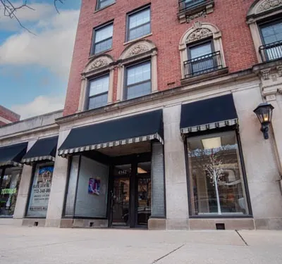 front walkway leading up to Elite Dental in Chicago, IL